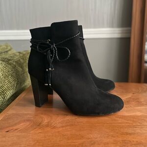 Thalia Sodi Palomaa Black Faux Suede Tassel Ankle Booties Size 11 Block Heel